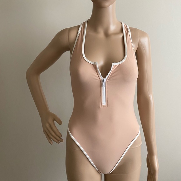 NWOT Razorback Swimsuit - Picture 5 of 14